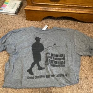 Grey short sleeved tee